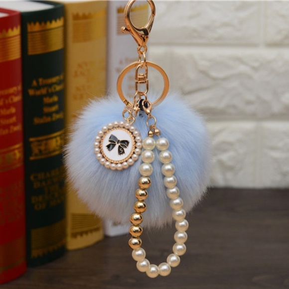 **OKSANA* Lt. Blue Pom x Pearl Fashion Keychain - Picture 1 of 1